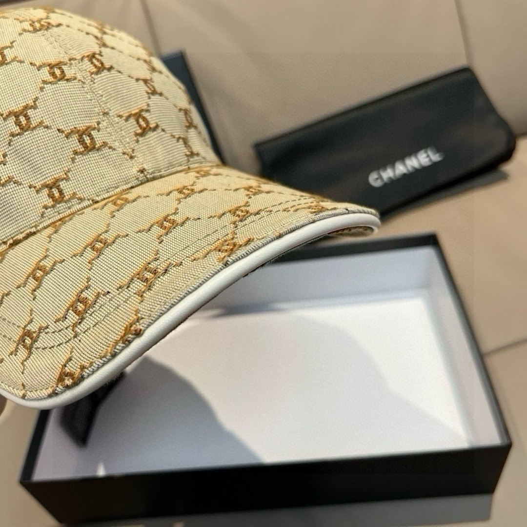 新款出货！配盒子布袋，Chanel(香奈儿)新款原单棒球帽， 小双C提花，专柜1:1开模订制，原版帆布料