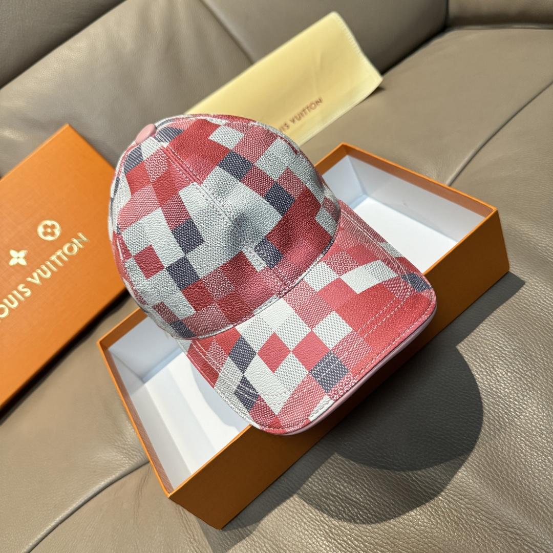 配包装布袋，LV路易威登新款原单棒球帽，七彩棋盘格，1:1开模订制，原版专柜PU皮革+头层牛皮包边，长年