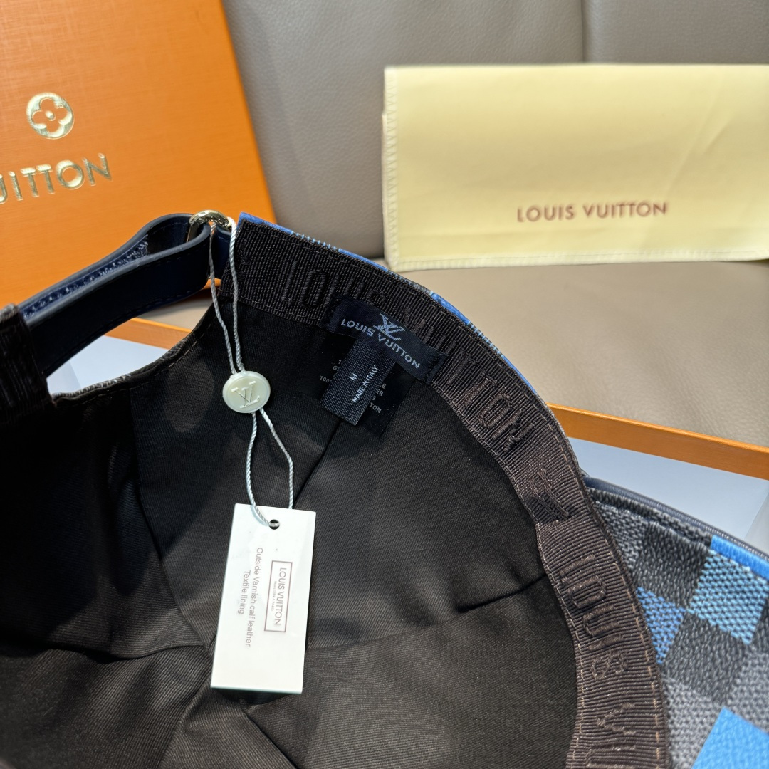 配包装布袋，LV路易威登新款原单棒球帽，七彩棋盘格，1:1开模订制，原版专柜PU皮革+头层牛皮包边，长年