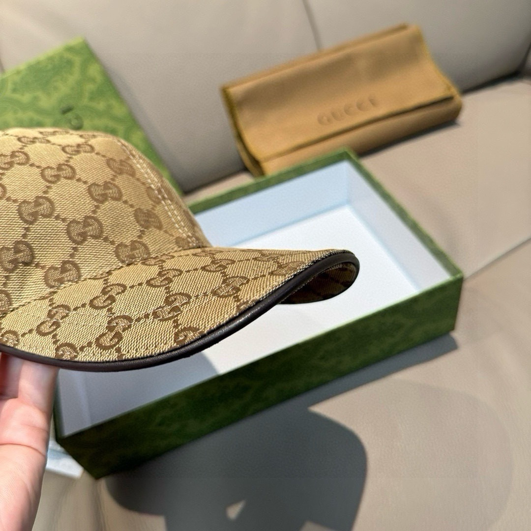 配盒子布袋，Gucci(古奇)春夏新款原单棒球帽， logo织带，1:1开模订制，原版帆布料+头层牛皮，