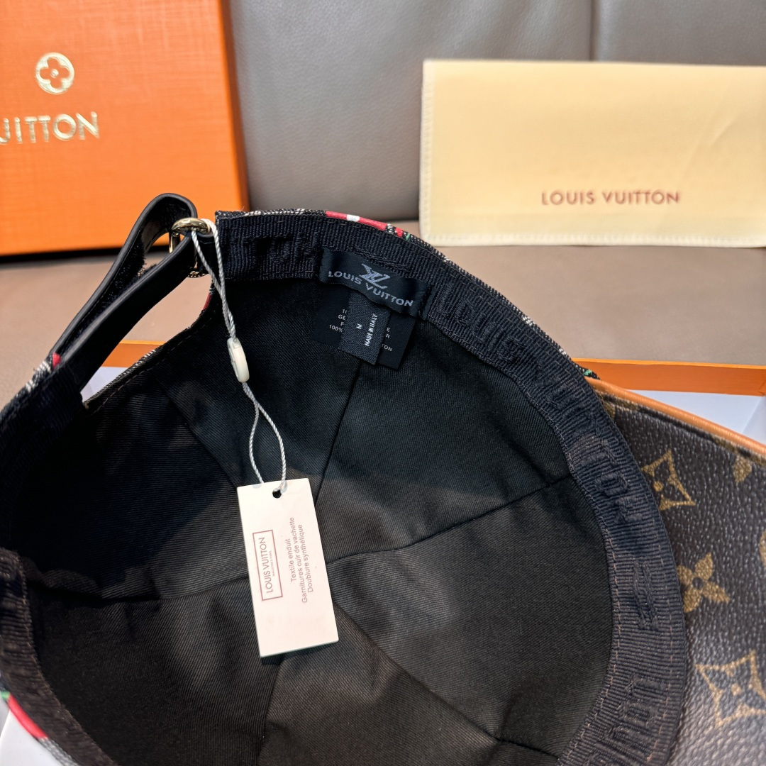 配盒子布袋，LV路易威登新款原单棒球帽，LV小樱桃，专柜1:1开模订制，原版帆布面料+头层牛皮，轻盈透气