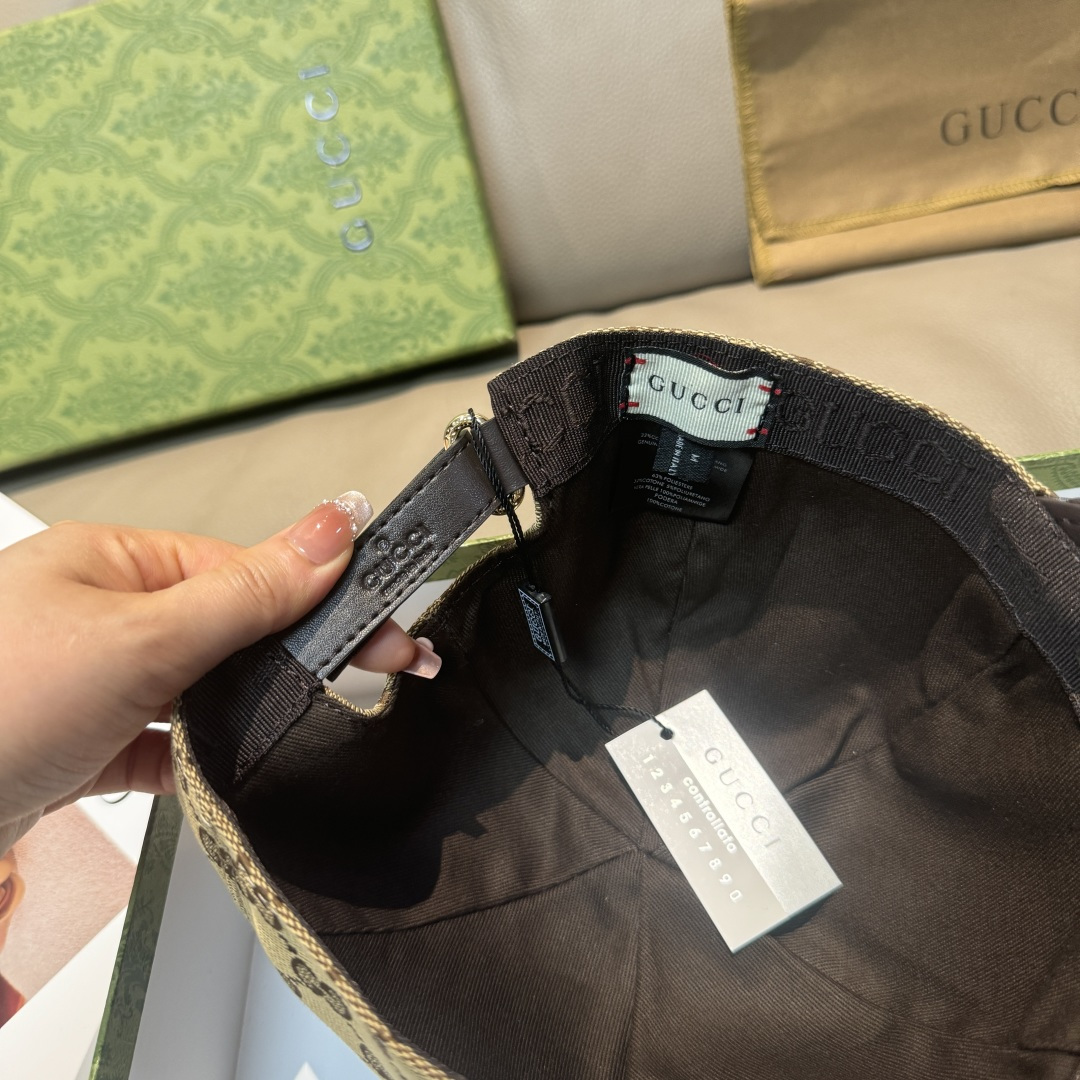 配盒子布袋，Gucci(古奇)经典原单棒球帽，小双G牛皮拼接，1:1开模订制，质量超赞！帽檐头层牛皮压花