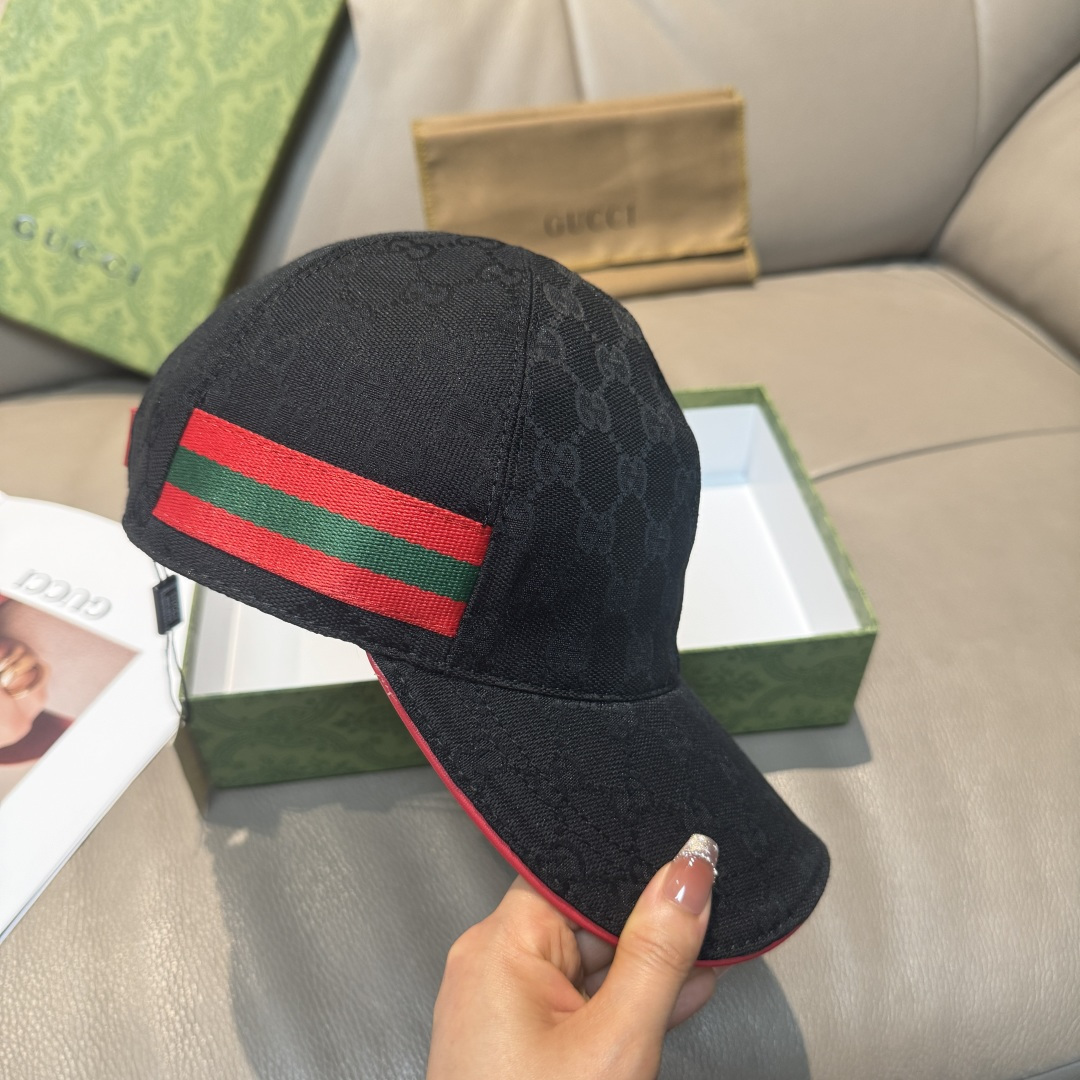 配盒子布袋，Gucci(古奇)新款原单棒球帽， 三色织带，1:1开模订制，原版帆布料+头层牛皮，红色皮边