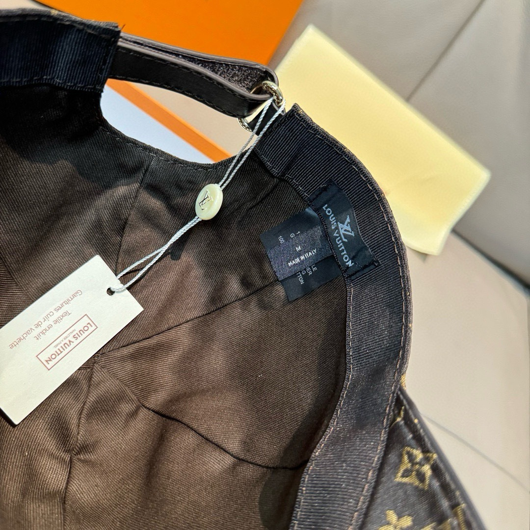 新款出货配盒子布袋，LV(路易威登)新款原单棒球帽，老花刺绣，1:1开模订制，原版老花面料，重工刺绣，做