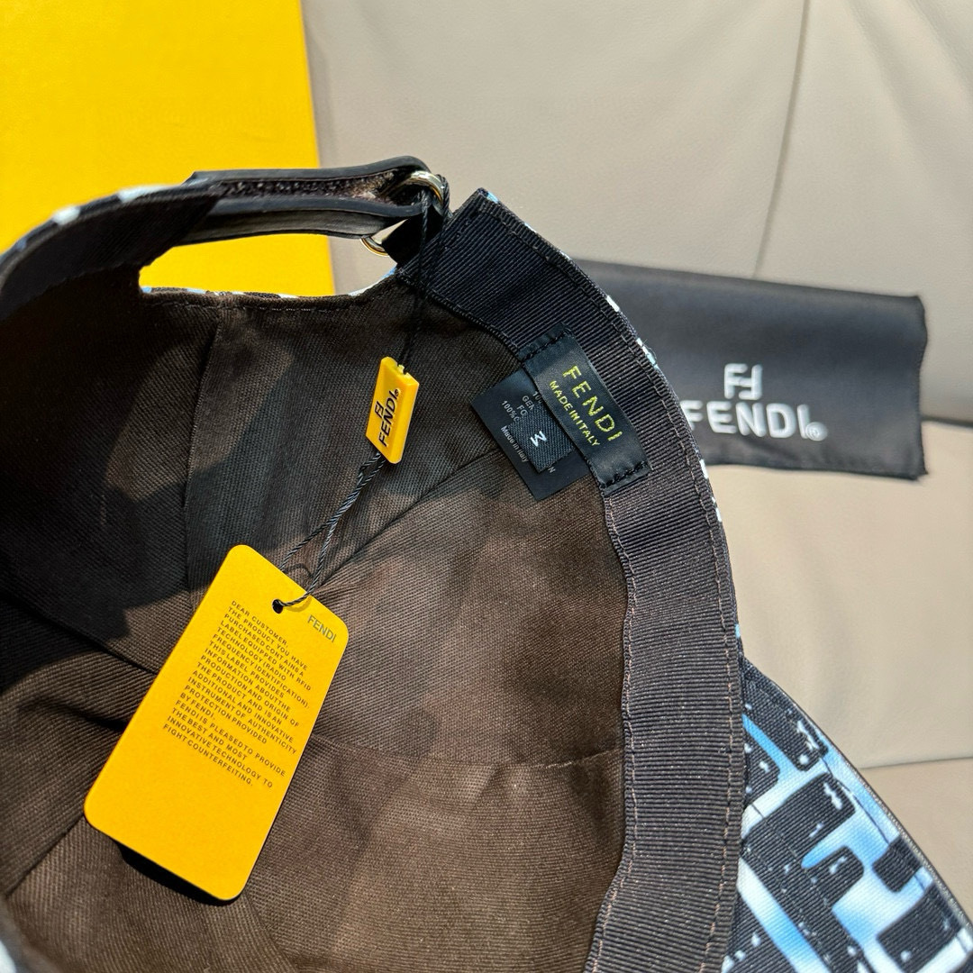 配盒子布袋，Fendi（芬迪）新款原单棒球帽， 双F提花，专柜常年热卖款，口碑极佳，1:1开模订制，原版