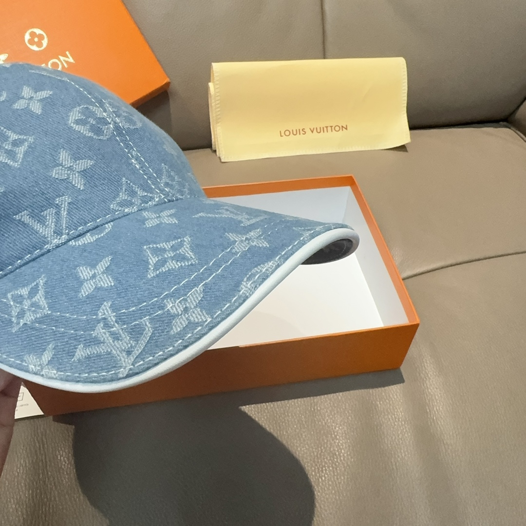 配盒子布袋，LV路易威登新款原单棒球帽，LV牛仔提花，专柜1:1开模订制，原版帆布面料+头层牛皮，轻盈透