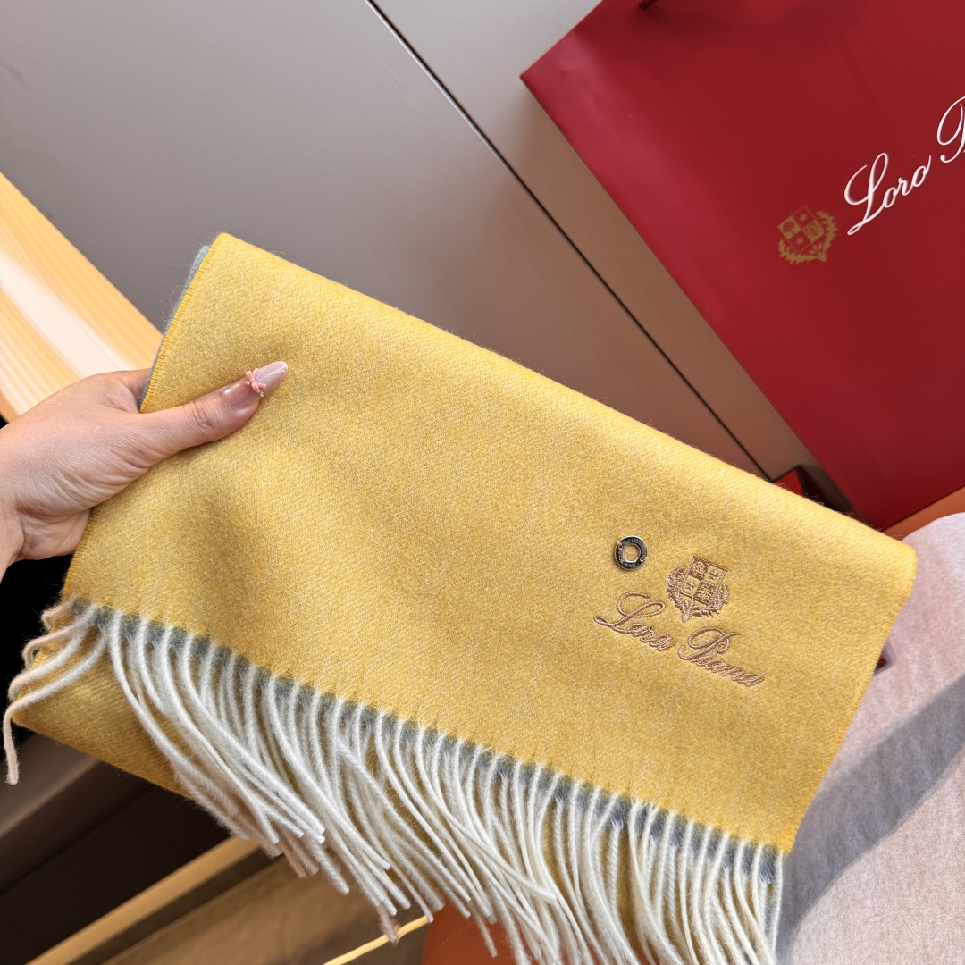 Loro Piana Piana · 诺悠翩雅 【贸易公司尾单 渐变色山羊绒围巾披肩】送人自留都太高大上了 重磅上新