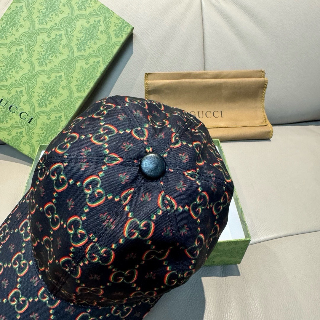 新款出货配盒子布袋，Gucci(古奇)新款原单棒球帽， 双G昆虫印花，专柜1:1，进口帆布+头层牛皮，代