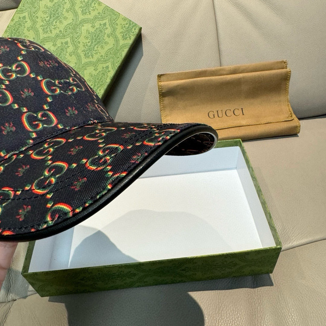 新款出货配盒子布袋，Gucci(古奇)新款原单棒球帽， 双G昆虫印花，专柜1:1，进口帆布+头层牛皮，代