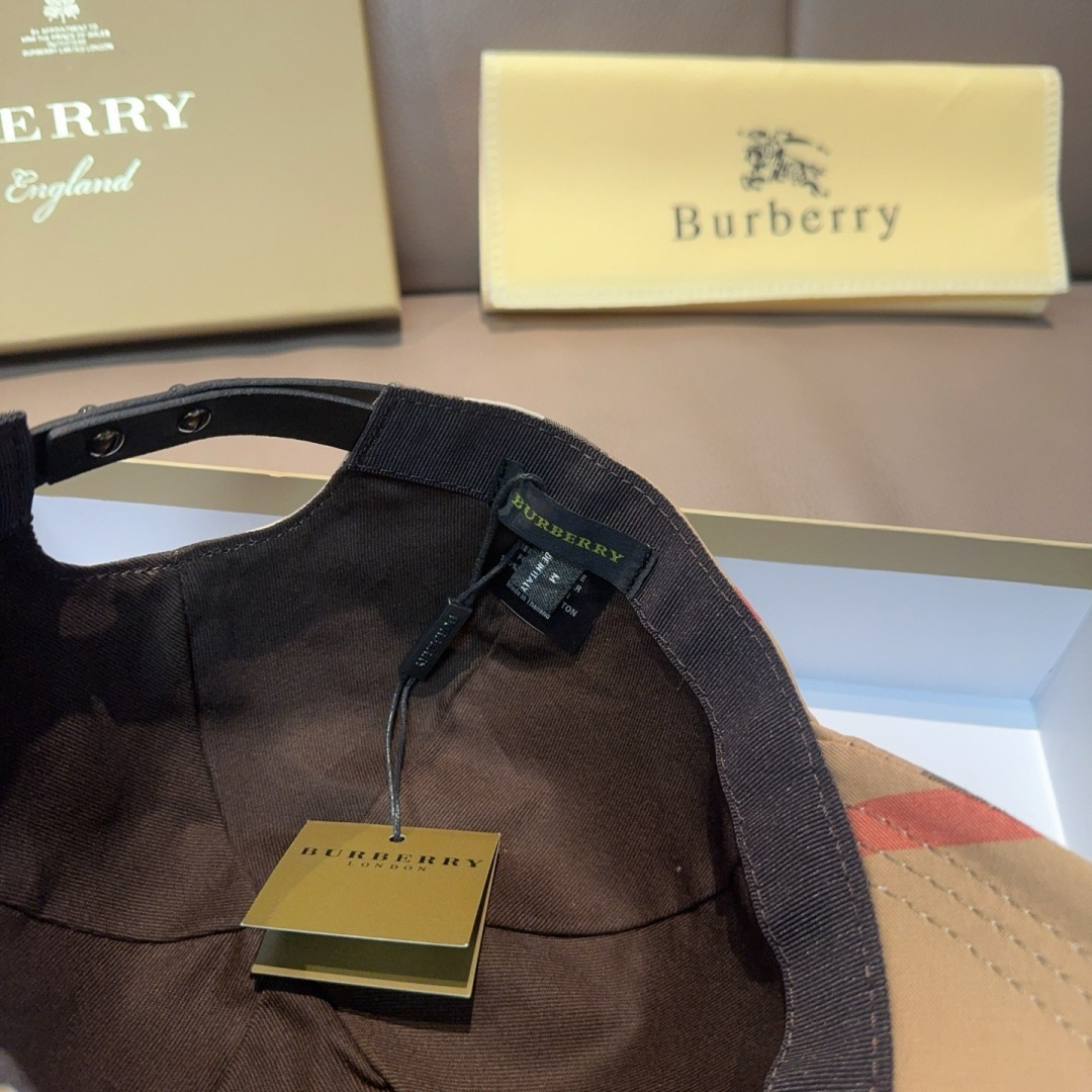 新款出货配盒子布袋Burberry（巴宝莉）原单棒球帽， 专柜热卖款，经典格子，1:1开模订制，帆布面料