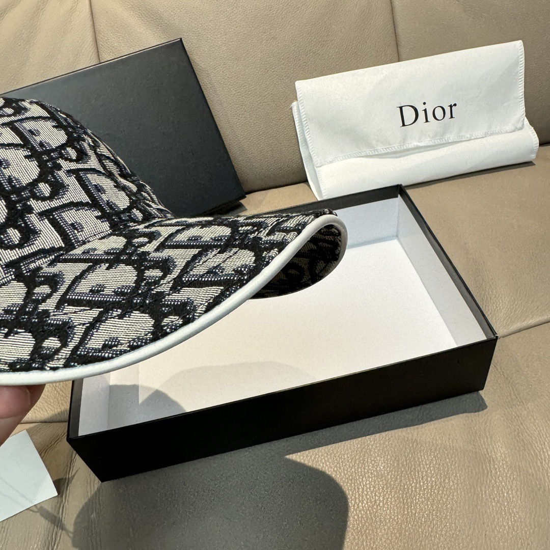 配盒子布袋，Dior(迪奥)新款原单棒球帽， Dior老花，复古韵味十足，专柜断货热门，1:1开模订制，