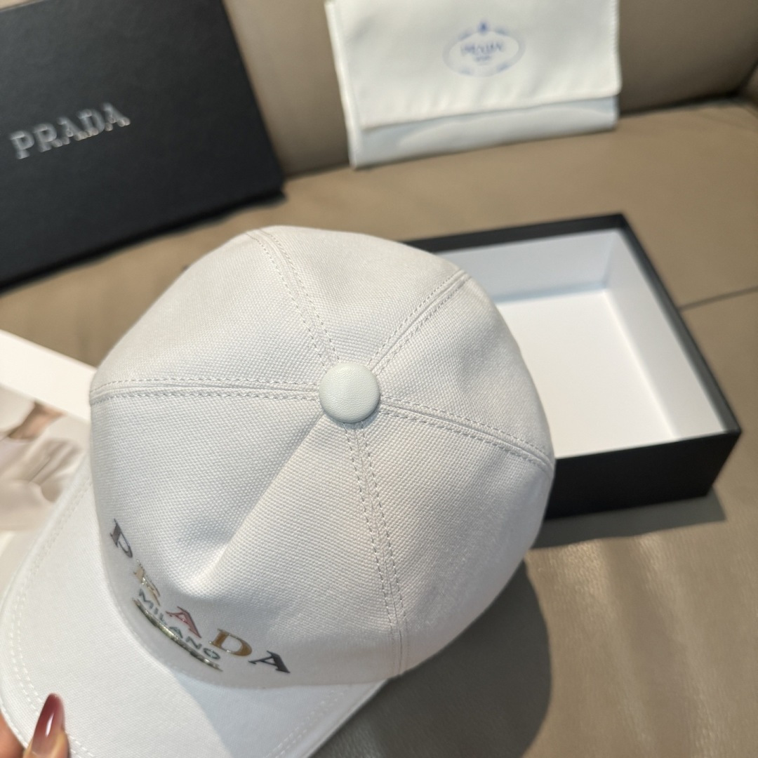 配盒子布袋，Prada(普拉达)新款原单棒球帽， 印字logo，专柜1:1开模订制，原版帆布布料+头层牛