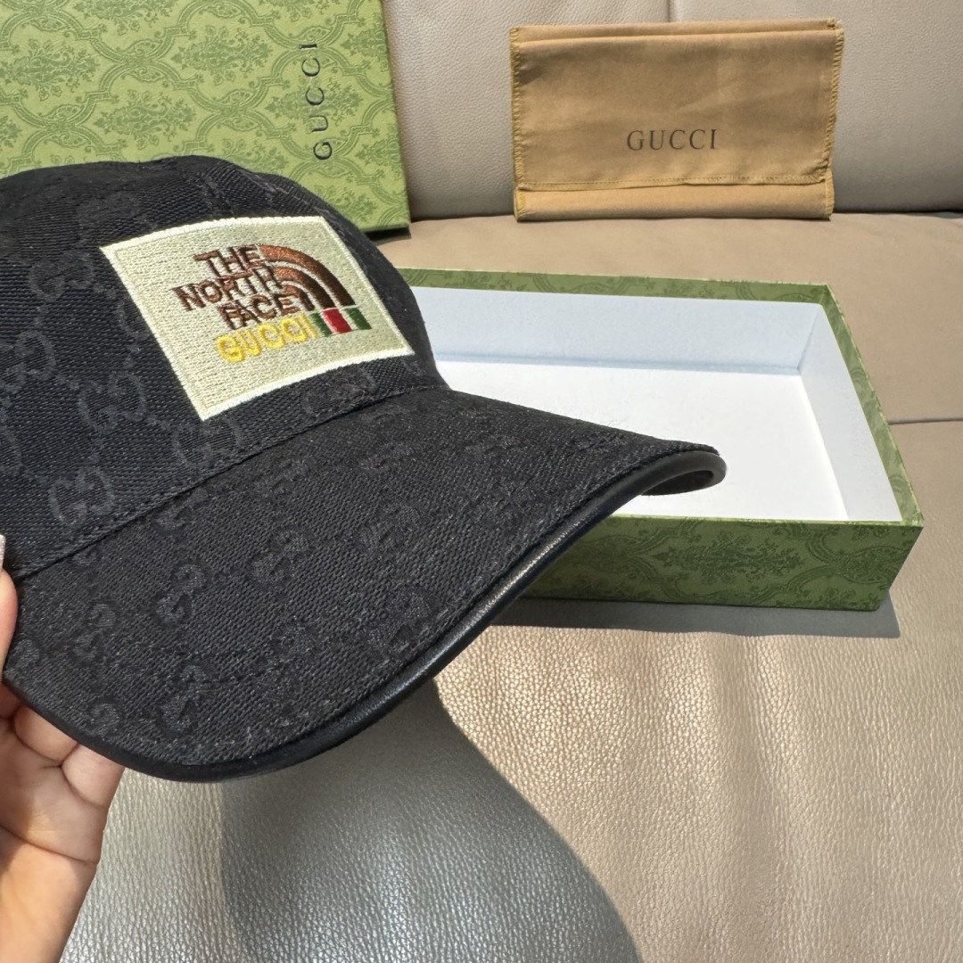 配盒子布袋，Gucci(古奇)新款原单棒球帽， 北面刺绣！专柜1:1，进口帆布+头层牛皮，代购热门，男女