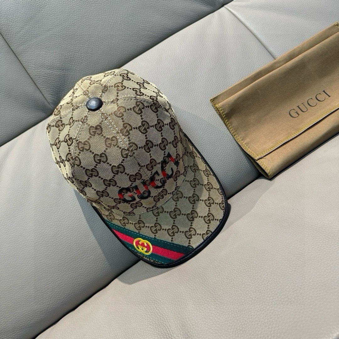 配盒子布袋，Gucci(古奇)新款原单棒球帽，双G织带。1:1开模订制，重工刺绣，细节可媲美专柜，原版帆