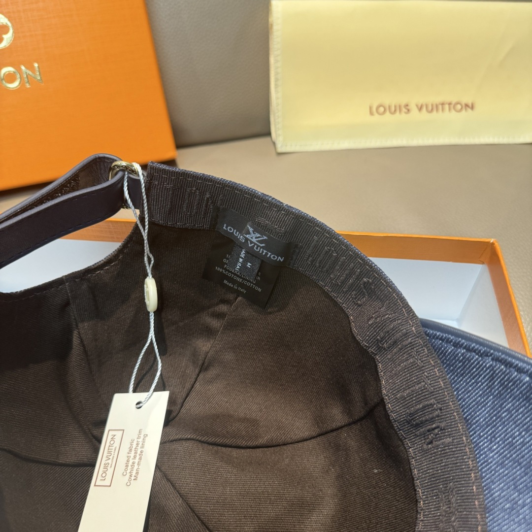 配盒子布袋，LV(路易威登)新款原单棒球帽，大logo压花，1:1开模订制，原版牛仔布料，做工细致完美，