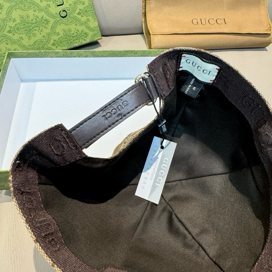 配盒子布袋，Gucci(古奇)春夏新款原单棒球帽， logo织带，1:1开模订制，原版帆布料+头层牛皮，