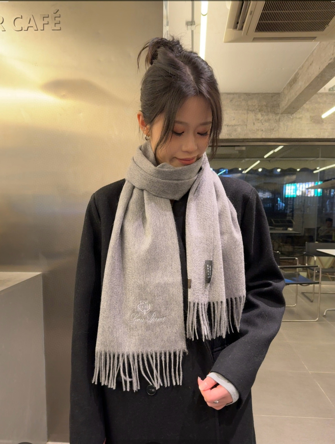 Loro Piana Piana · 诺悠翩雅秋冬新品狠货 【 山羊绒小围巾】单看这水波纹就知道是什么货色了吧 羊绒中的 渠道 硬货～出口意大利