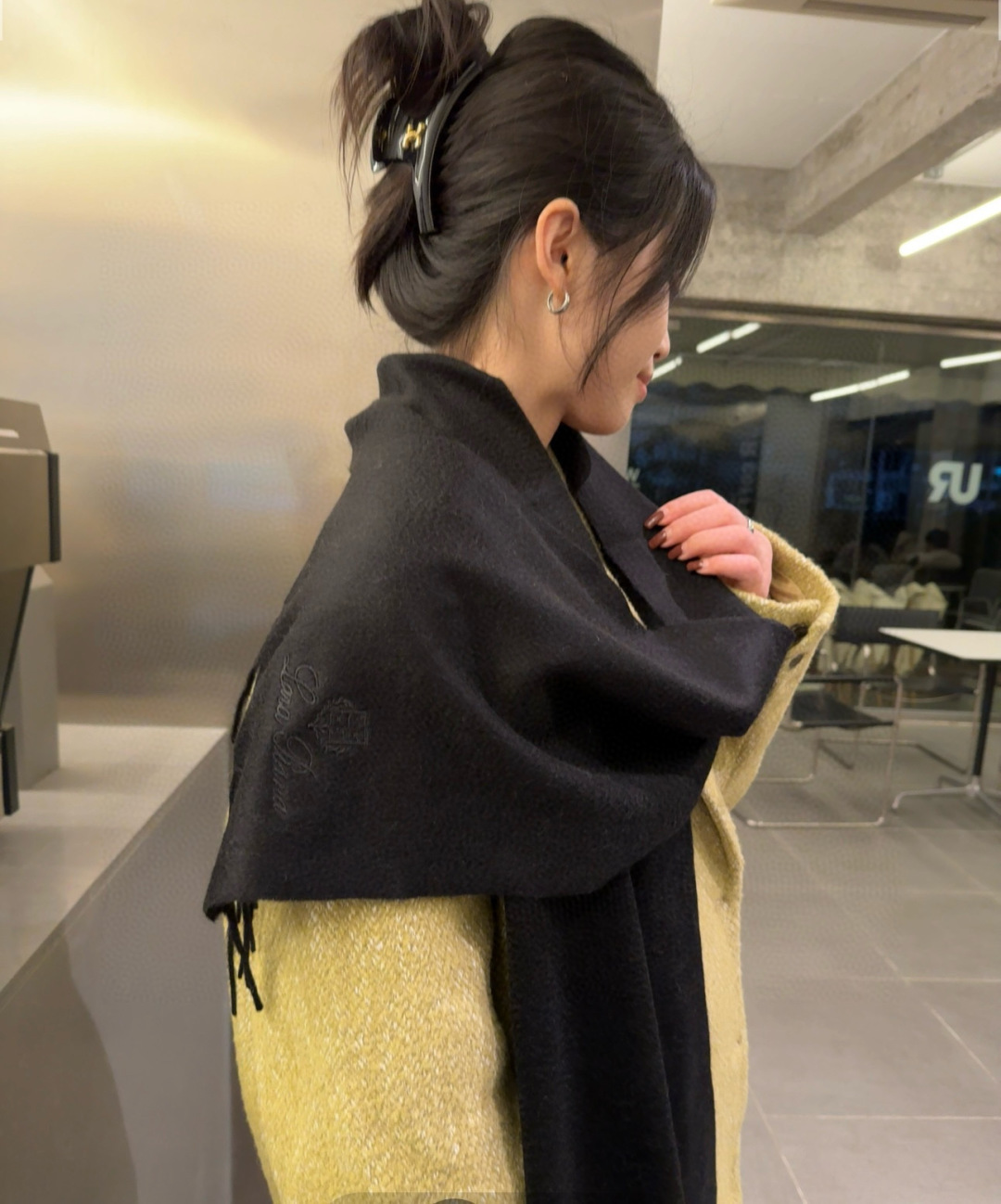 Loro Piana Piana · 诺悠翩雅秋冬新品狠货 【 山羊绒小围巾】单看这水波纹就知道是什么货色了吧 羊绒中的 渠道 硬货～出口意大利