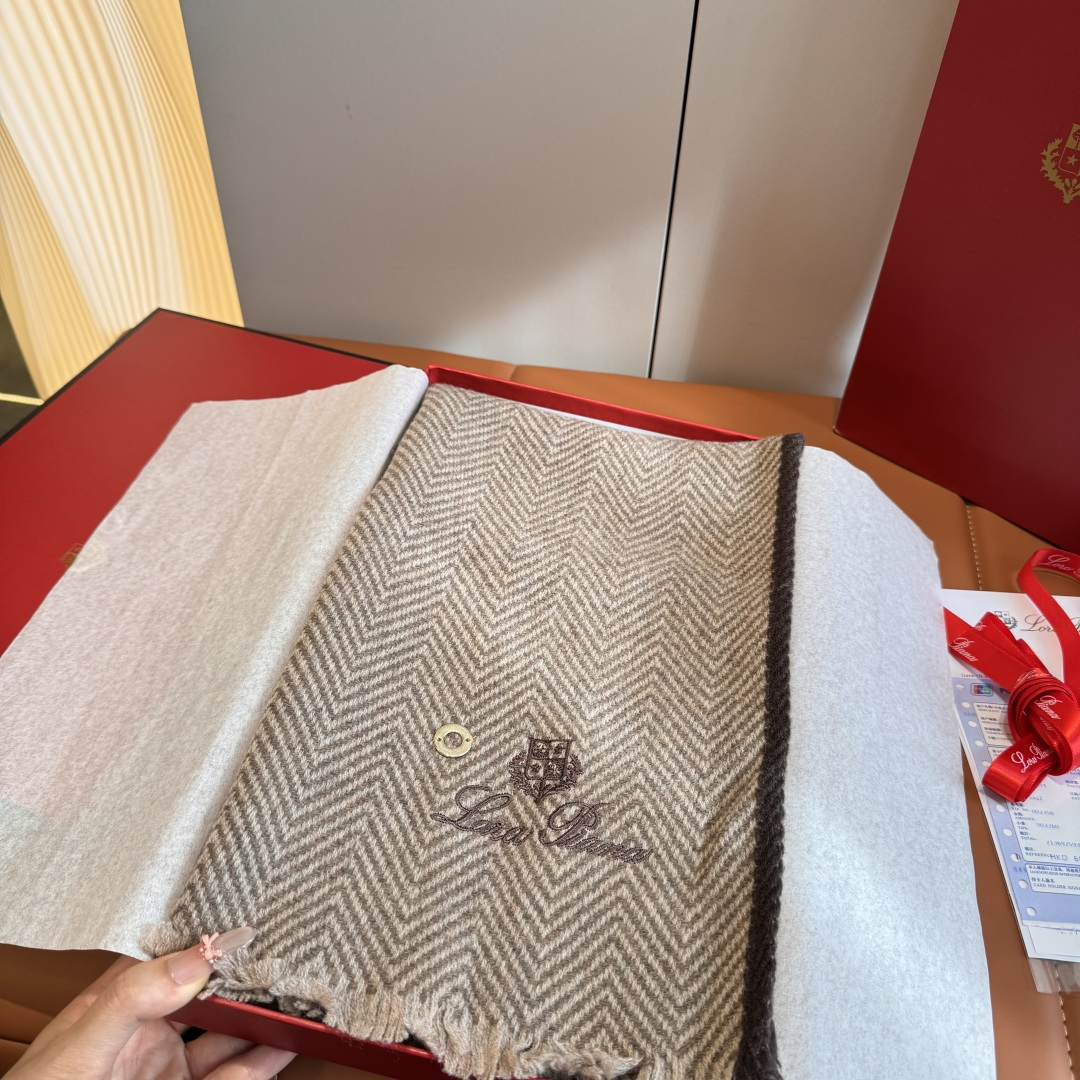 Loro Piana Piana · 诺悠翩雅 【 发售 贸易公司尾单 山羊绒围巾披肩】送人自留都太高大上了 重磅上新