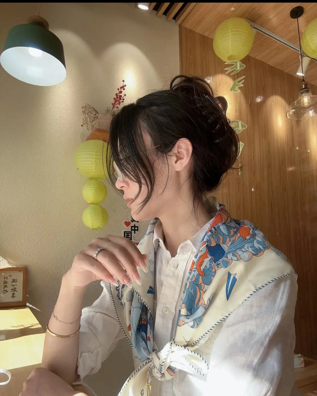 NO:542459,The Hermes Square Scarf 'My Clouds' is beautiful and full of dreamy designs are already a masterpiece collected by countless collectors!  Size90*90cm silk high-version scarf, high-version scarf, hermes, real silk19860909批 爱马仕方巾《我的云间万象》美翻了,充满梦幻的设计,已经是无数收藏家私藏的佳作！ Size90*90cm 真丝高版本围巾,高版本围巾,hermes,real silk,scarf