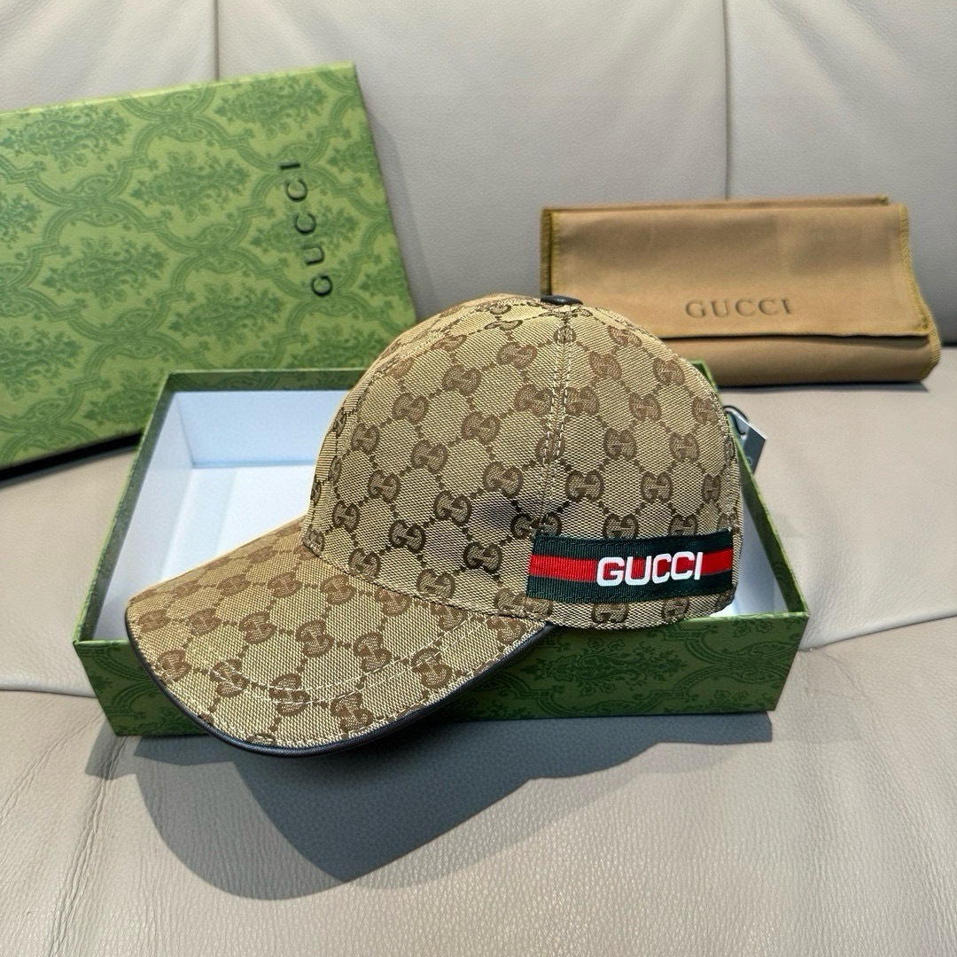 NO:553070,Batch with box bag, Gucci (Gucci) new spring and summer original baseball cap, logo webbing, 1:1 mold customization, original canvas fabric + first-layer cowhide, popular purchasing agent, versatile style for men and women, great quality!  Basic head circumference 56, adjustable patches. Hats, fisherman hats, baseball caps, knitted hats, hats, gucci, espadrilles, cowhide, hats19860909批 配盒子布袋,Gucci(古奇)春夏新款原单棒球帽, logo织带,1:1开模订制,原版帆布料+头层牛皮,代购热门,男女可用百搭款,质量超赞！基础头围56,贴片可调节.帽子渔夫帽棒球帽针织帽,帽子,gucci,espadrilles,cowhide,hats,hat