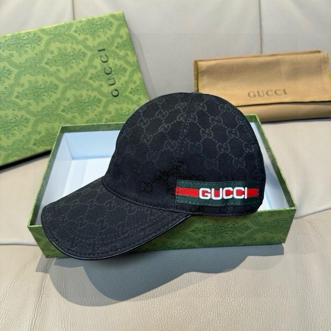 NO:579908,Batch with box bag, Gucci (Gucci) new spring and summer original baseball cap, logo webbing, 1:1 mold customization, original canvas fabric + first-layer cowhide, popular purchasing agent, versatile style for men and women, great quality!  Basic head circumference 56, adjustable patches. Hats, fisherman hats, baseball caps, knitted hats, hats, gucci, espadrilles, cowhide, hats19860909批 配盒子布袋,Gucci(古奇)春夏新款原单棒球帽, logo织带,1:1开模订制,原版帆布料+头层牛皮,代购热门,男女可用百搭款,质量超赞！基础头围56,贴片可调节.帽子渔夫帽棒球帽针织帽,帽子,gucci,espadrilles,cowhide,hats,hat