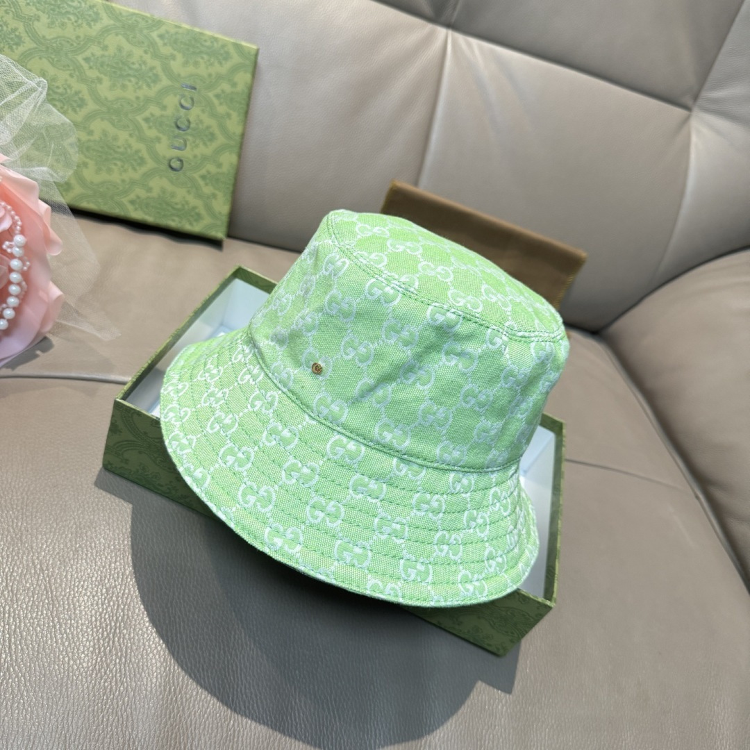 NO:580581,Batch with packaging bag, Guc*i Gucci new original single bucket hat, metal small double G, 1:1 mold opening and customization at the counter, original canvas fabric + pure cotton lining, light and breathable!  Excellent quality, basic head circumference 57, fashionable and versatile. Hats, fisherman hats, baseball caps, knitted hats, hats, gucci, espadrilles, hats19860909批 配包装布袋,Guc*i古奇新款原单渔夫帽,金属小双G,专柜1:1开模订制,原版帆布料+纯棉里衬,轻盈透气！质量超赞,基础头围57,时尚百搭.帽子渔夫帽棒球帽针织帽,帽子,gucci,espadrilles,hats,hat