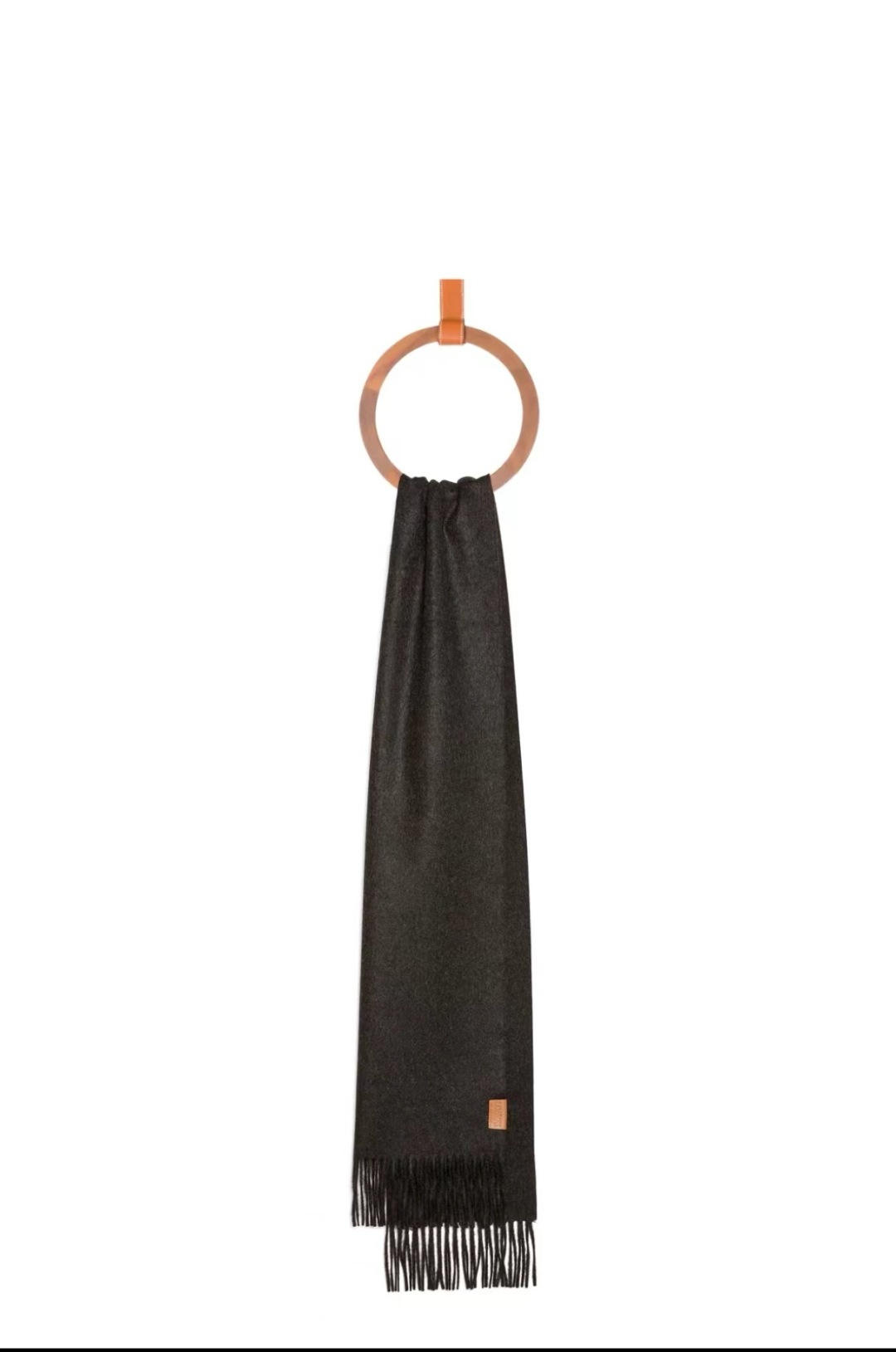 Loewe scarf LOEWE ， ！ ！ ~ ， ， ！ ， ， ， Logo ， ~ ~ ~ 30cm ！ ， 30*180（ 180cm）， ~ ， ~ ！