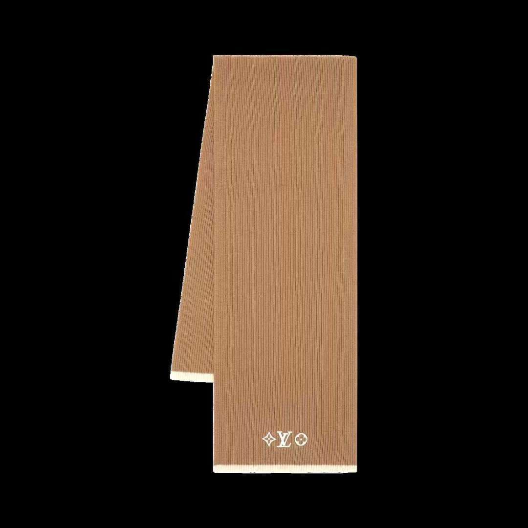 NO:602780,Batch M77927 LV Headline scarf combines soft knitting and exquisite details, witnessing Louis Vuitton's delicate craftsmanship. Monogram floral embroidery embellishes the corners, and elegant sheep wool is suitable for winter wear. 30x cm (height x length) top quality wool knitted high version scarf,high version scarf,louis vuitton,louis vuitton19860909批 M77927 LV Headline 围巾结合柔软针织和工致细节,见证路易威登的细腻匠心.Monogram 花卉刺绣点缀角落,优雅绵羊毛适宜冬日佩戴. 30x厘米 (高 x 长度) 顶级羊毛针织高版本围巾,高版本围巾,louis vuitton,louis vuitton,scarf