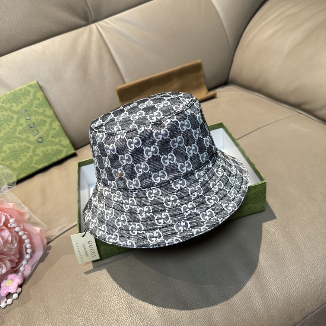 NO:617791,Batch with packaging bag, Guc*i Gucci new original single bucket hat, metal small double G, 1:1 mold opening and customization at the counter, original canvas fabric + pure cotton lining, light and breathable!  Excellent quality, basic head circumference 57, fashionable and versatile. Hats, fisherman hats, baseball caps, knitted hats, hats, gucci, espadrilles, hats19860909批 配包装布袋,Guc*i古奇新款原单渔夫帽,金属小双G,专柜1:1开模订制,原版帆布料+纯棉里衬,轻盈透气！质量超赞,基础头围57,时尚百搭.帽子渔夫帽棒球帽针织帽,帽子,gucci,espadrilles,hats,hat