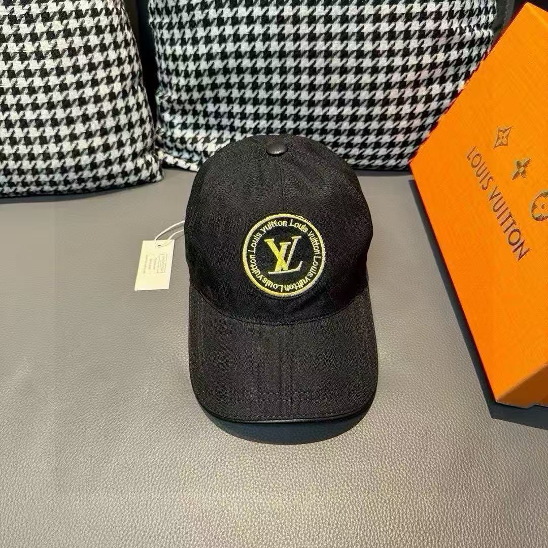 NO:643472,Batch new shipments with box bag, LV (Louis Vuitton) new original baseball cap, LV embroidery, 1:1 mold customization, heavy embroidery, meticulous and perfect workmanship, excellent quality, basic head circumference 56, adjustable patches. Hats, fisherman hats, baseball caps, knitted hats, hats, louis vuitton, louis vuitton, espadrilles, hats19860909批 新款出货 配盒子布袋,LV(路易威登)新款原单棒球帽,Lv刺绣,1:1开模订制,重工刺绣,做工细致完美,质量超赞,基础头围56,贴片可调节.帽子渔夫帽棒球帽针织帽,帽子,louis vuitton,louis vuitton,espadrilles,hats,hat
