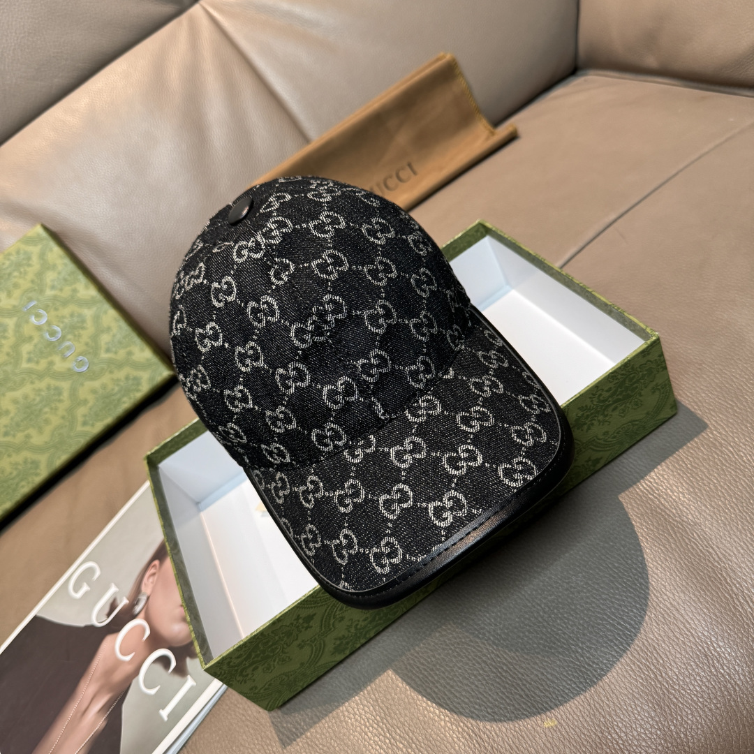 NO:670812,Batch with box bag, Gucci (Gucci) classic original baseball cap, double G denim jacquard, retro design, 1:1 mold customization at the counter!  Original denim fabric + first-layer cowhide, light and breathable!  Real shot, suitable for men and women, basic head circumference 56, adjustable patches. Hats, fisherman hats, baseball caps, knitted hats, hats, gucci, espadrilles, cowhide, hats19860909批 配盒子布袋,Gucci(古奇)经典原单棒球帽,双G牛仔提花,复古设计,专柜1:1开模订制！原版牛仔布料+头层牛皮,轻盈透气！实物拍摄,男女适用,基础头围56,贴片可调节.帽子渔夫帽棒球帽针织帽,帽子,gucci,espadrilles,cowhide,hats,hat