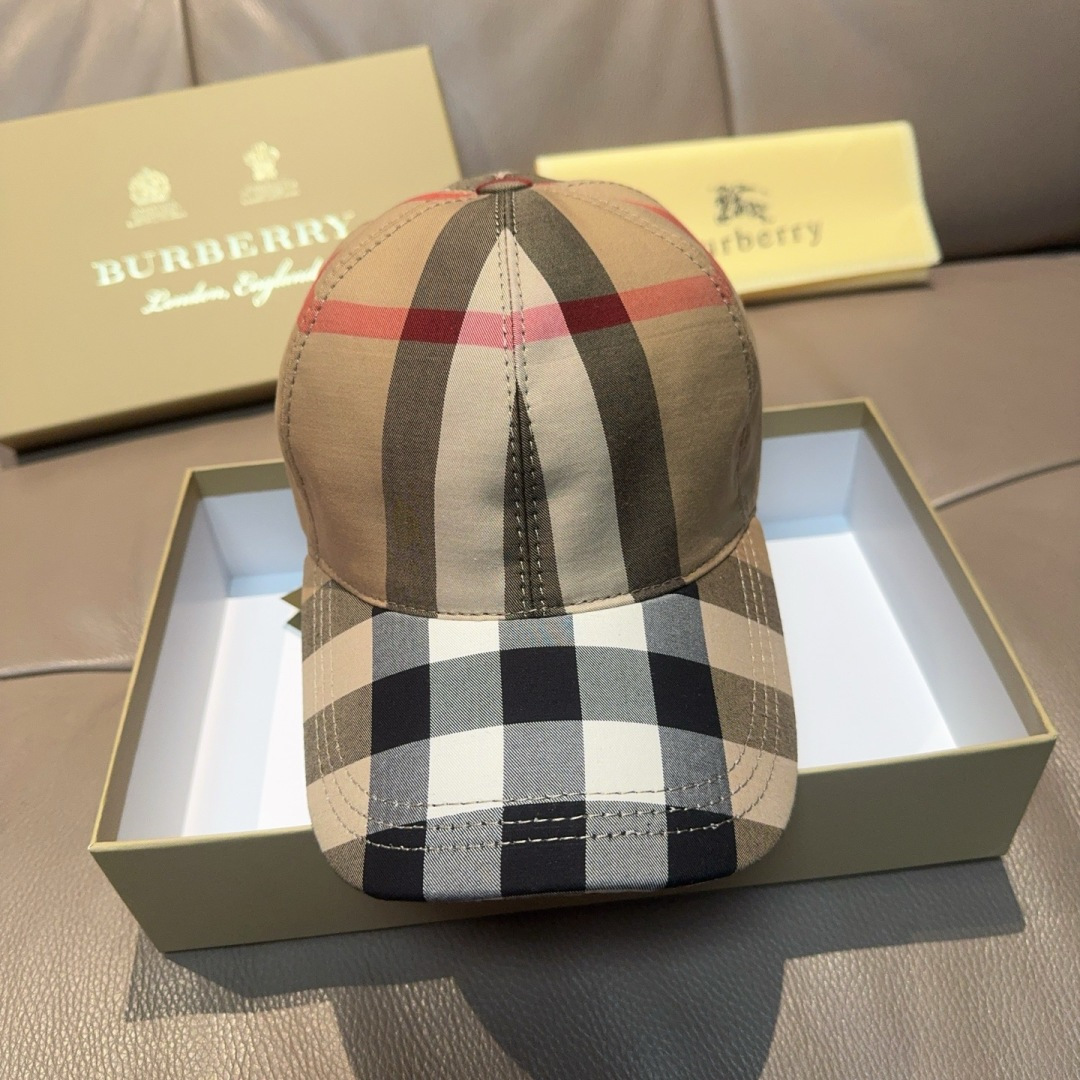 NO:689896,Batch new shipments with box bag Burberry (Burberry) original baseball cap, best-selling counter, classic plaid, 1:1 mold customization, canvas fabric, pure cotton lining, light and breathable. Perfect fit, accurate grid, first-layer cowhide special adjustment buckle, original quality, exclusive physical shooting, suitable for men and women. Hats, fisherman hats, baseball caps, knitted hats, hats, burberry, burberry, espadrilles, cowhide, hats19860909批 新款出货 配盒子布袋Burberry（巴宝莉）原单棒球帽, 专柜热卖款,经典格子,1:1开模订制,帆布面料,纯棉内里,轻盈透气.完美版型,对格精准无误,头层牛皮特制调节扣,原厂品质,独家实物拍摄,男女适用. 帽子渔夫帽棒球帽针织帽,帽子,burberry,burberry,espadrilles,cowhide,hats,hat