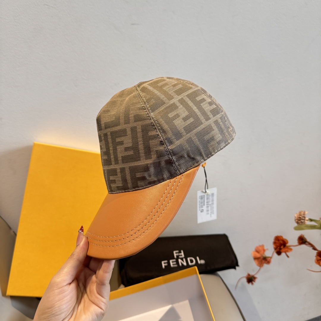 配盒子布袋，Fendi(芬迪)新款原单棒球帽， 双F拼皮，复古韵味十足，1:1开模订制，原版帆布料+头层