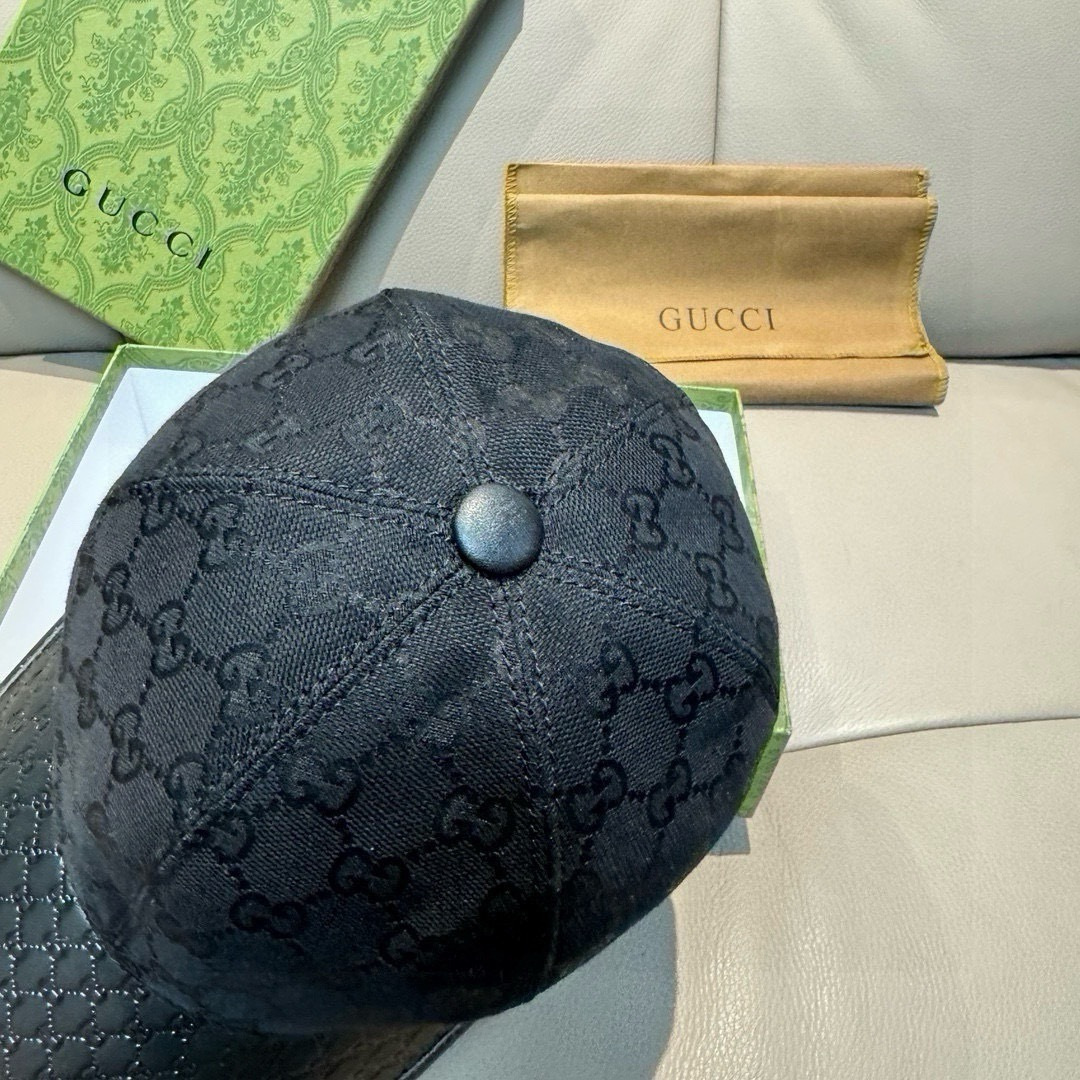 配盒子布袋，Gucci(古奇)经典原单棒球帽，小双G牛皮拼接，1:1开模订制，质量超赞！帽檐头层牛皮压花