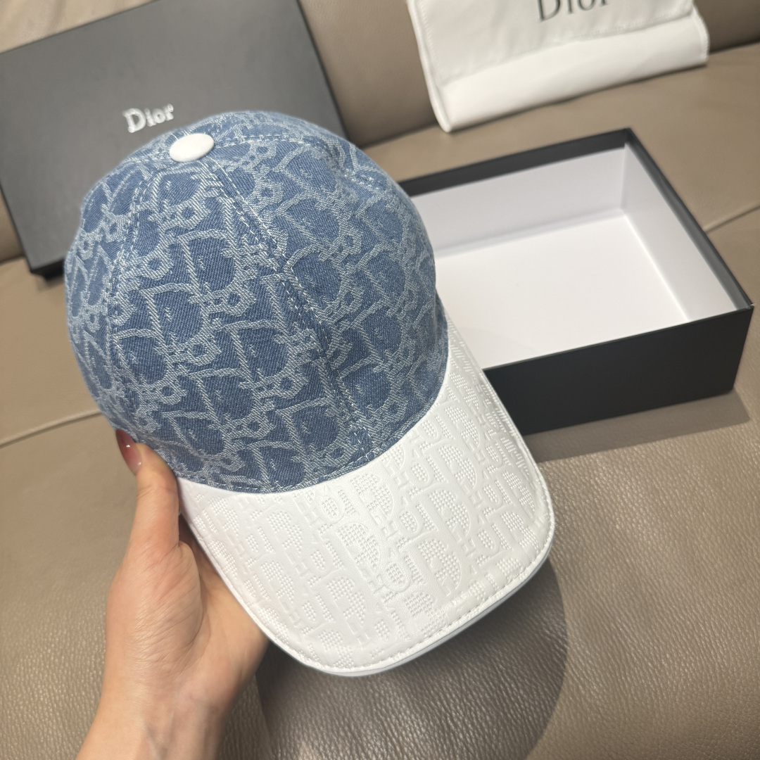 配盒子布袋，Dior(迪奥)新款原单棒球帽， Dior老花拼皮，复古韵味十足，1:1开模订制，原版绸缎布