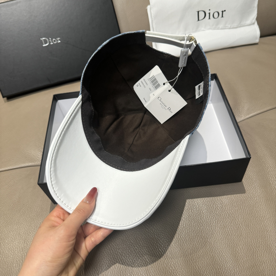 配盒子布袋，Dior(迪奥)新款原单棒球帽， Dior老花拼皮，复古韵味十足，1:1开模订制，原版绸缎布