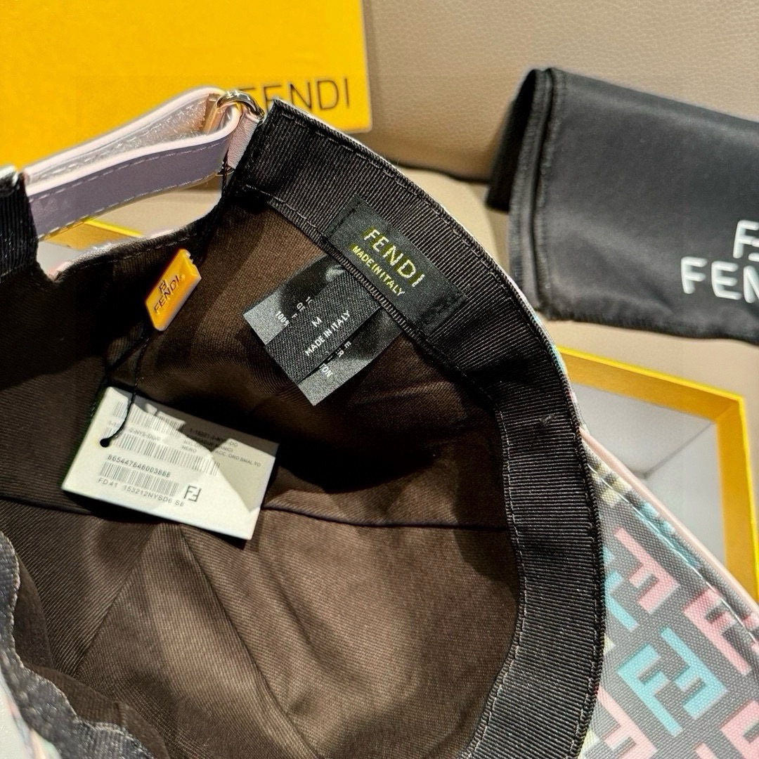 新款出货配盒子布袋，Fendi（芬迪）新款原单棒球帽， 双F提花，专柜常年热卖款，口碑极佳，1:1开模订