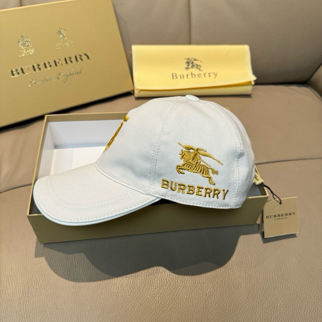配盒子布袋，Burberry（巴宝莉）新款原单棒球帽，1:1开模订制，全新立体战马刺绣，精致无暇！原版帆