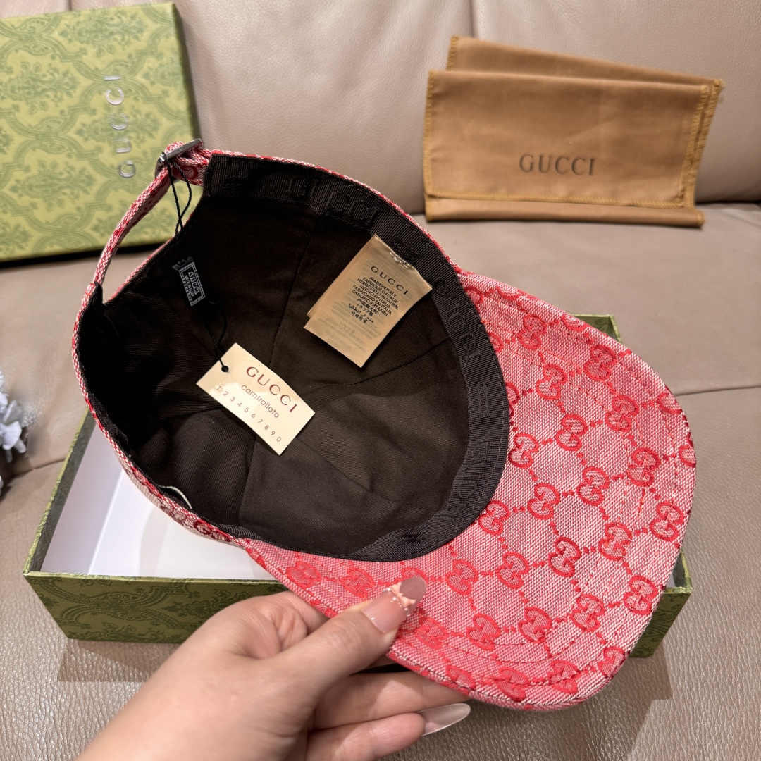 配盒子布袋，Gucci(古奇)新款原单棒球帽，侧面GUCCI刺绣，1:1开模订制，重工刺绣，细节可媲美专
