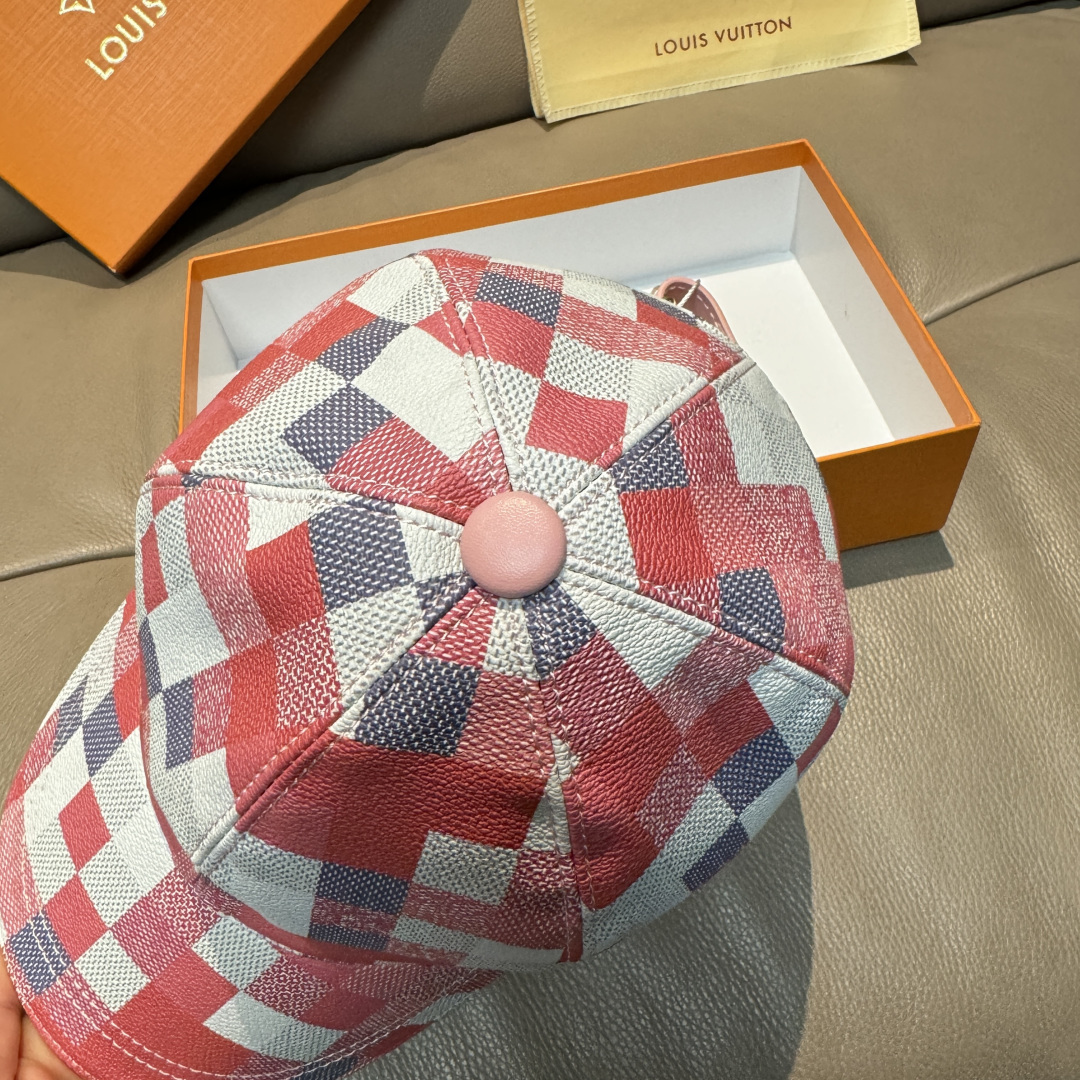 配包装布袋，LV路易威登新款原单棒球帽，七彩棋盘格，1:1开模订制，原版专柜PU皮革+头层牛皮包边，长年