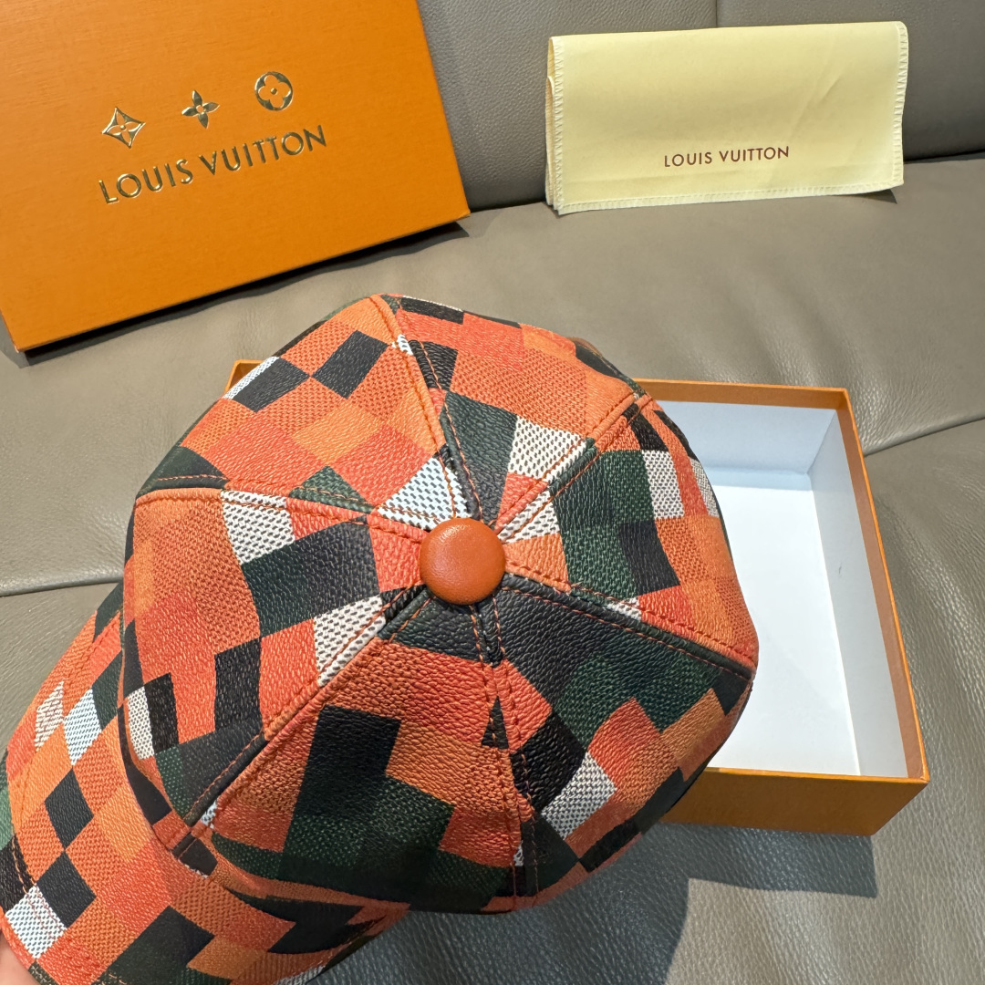 配包装布袋，LV路易威登新款原单棒球帽，七彩棋盘格，1:1开模订制，原版专柜PU皮革+头层牛皮包边，长年