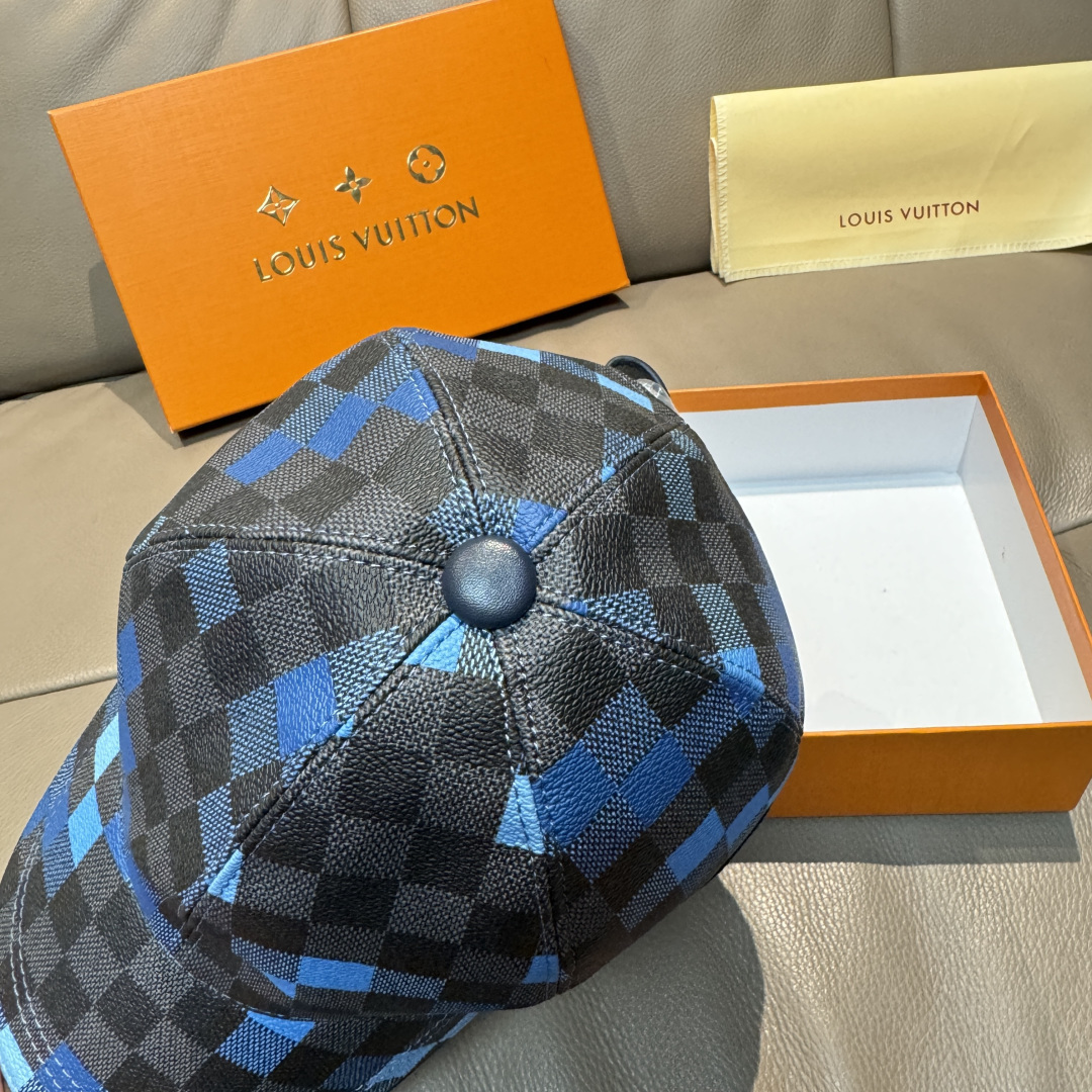 配包装布袋，LV路易威登新款原单棒球帽，七彩棋盘格，1:1开模订制，原版专柜PU皮革+头层牛皮包边，长年
