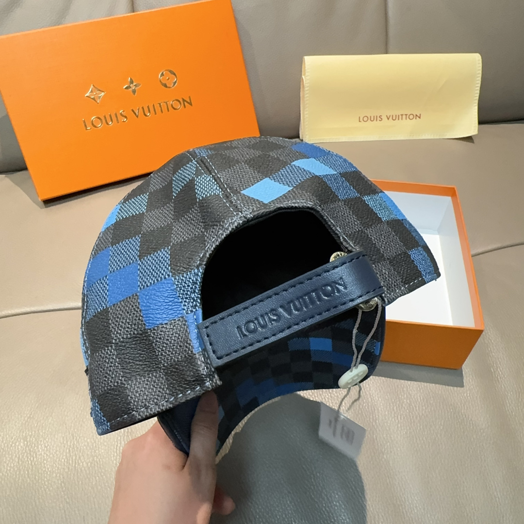 配包装布袋，LV路易威登新款原单棒球帽，七彩棋盘格，1:1开模订制，原版专柜PU皮革+头层牛皮包边，长年