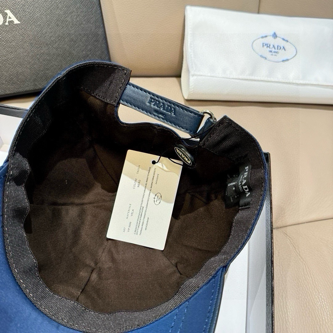 火爆倒三角四色出货！配盒子布袋，Prada(普拉达)经典原单棒球帽， 经典倒三角金属logo，专柜1:1