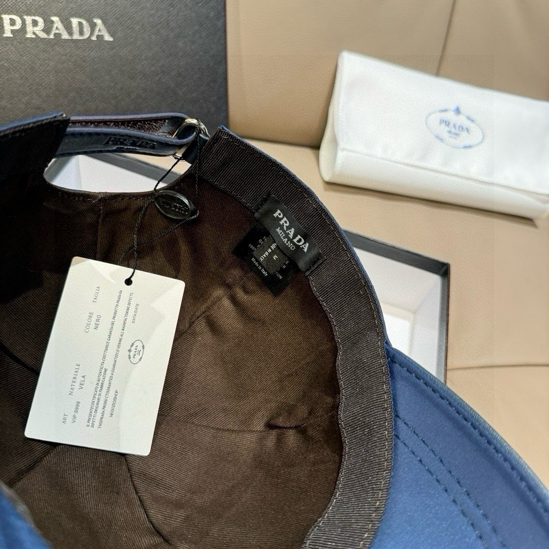 火爆倒三角四色出货！配盒子布袋，Prada(普拉达)经典原单棒球帽， 经典倒三角金属logo，专柜1:1