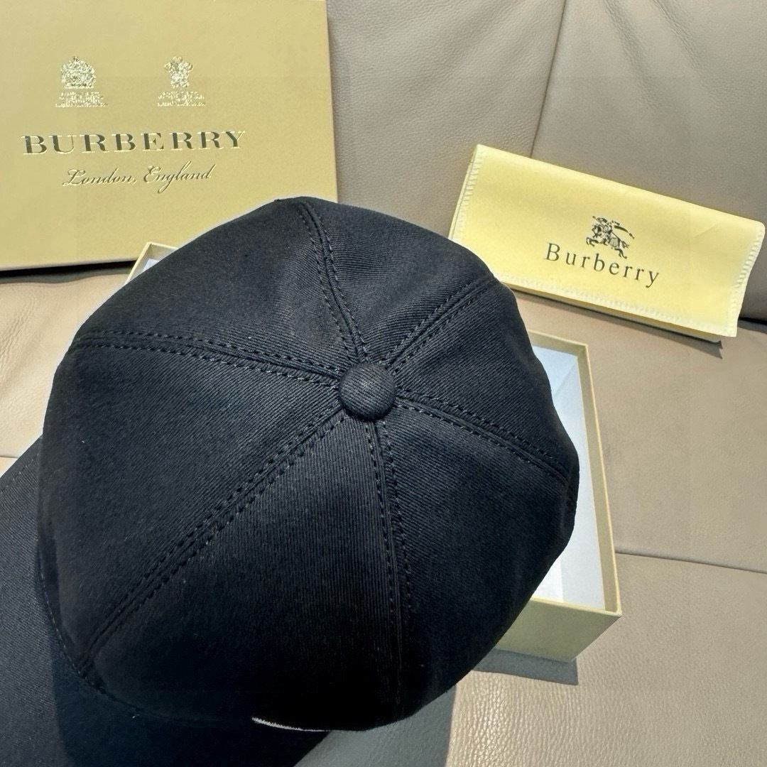 配盒子布袋，Burberry（巴宝莉）专柜爆款原单棒球帽，TB小刺绣。1:1开模订制，立体刺绣，精致无暇