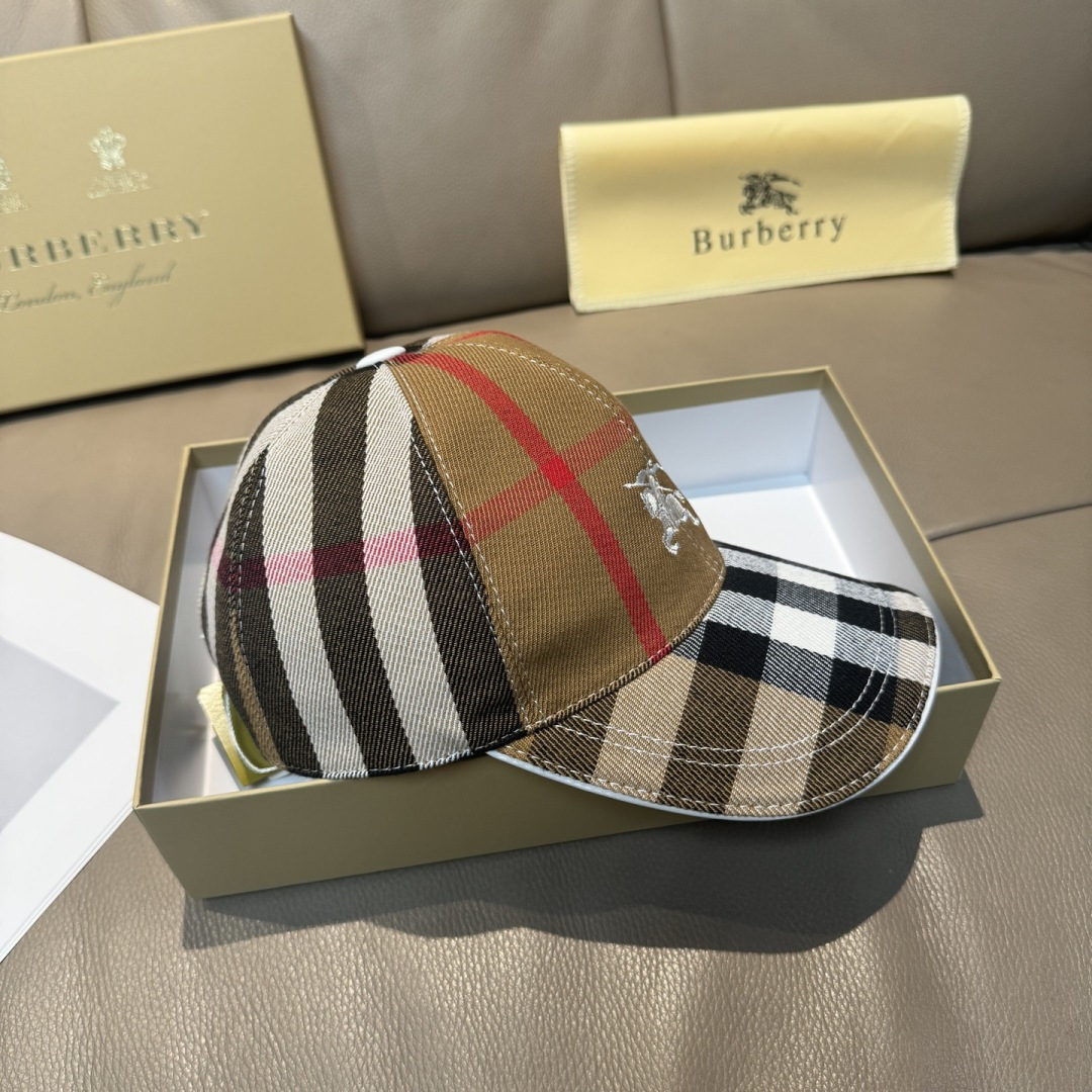 配盒子布袋，Burberry（巴宝莉）新款原单棒球帽，1:1开模订制，标志性战马刺绣，精致无暇！原版斜纹
