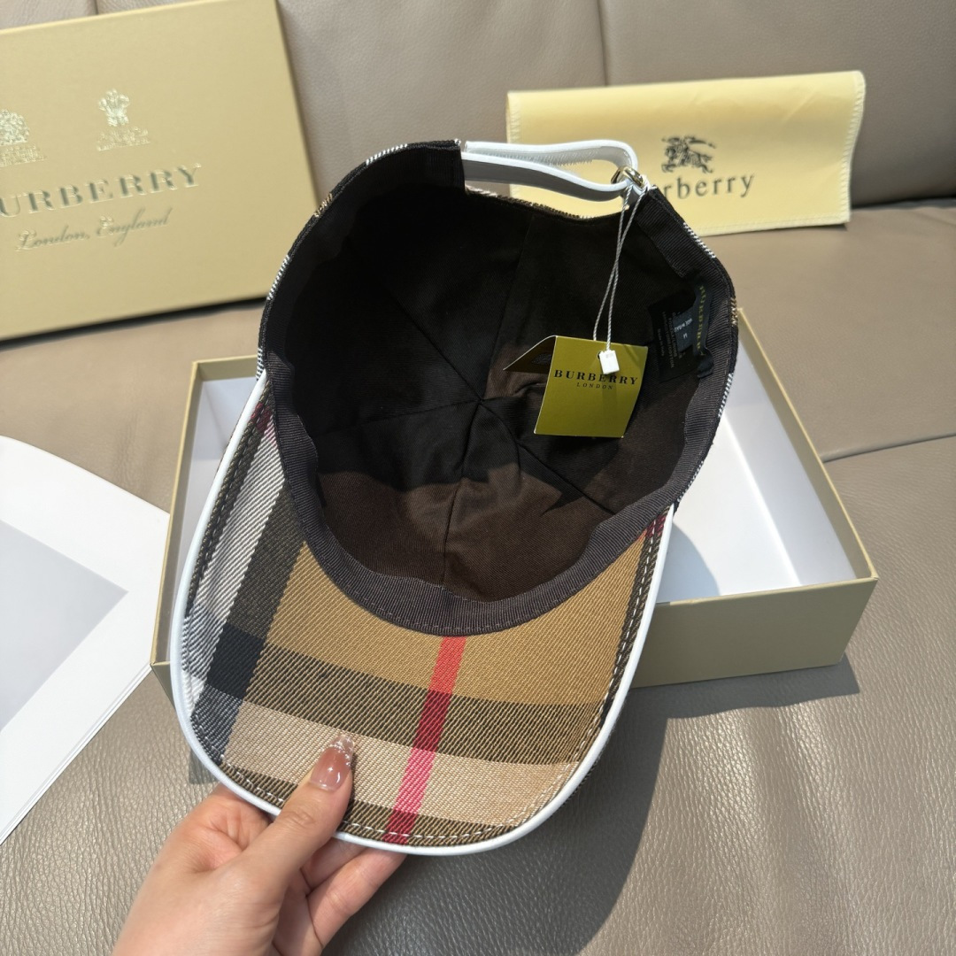 配盒子布袋，Burberry（巴宝莉）新款原单棒球帽，1:1开模订制，标志性战马刺绣，精致无暇！原版斜纹