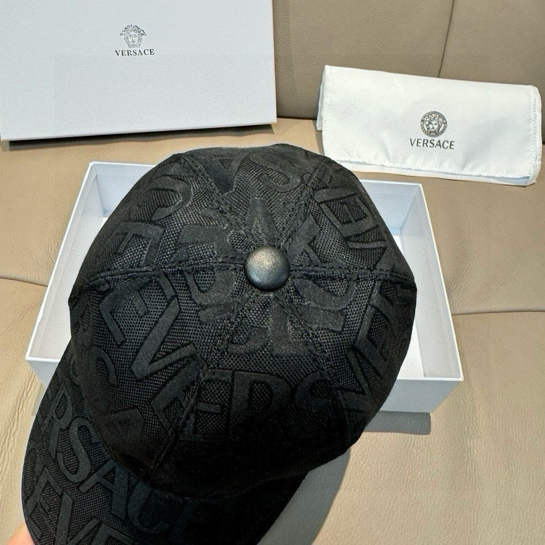 爆款出货！配包装布袋，VERSACE(范思哲)新款原单棒球帽，1:1开模订制，原版专柜布料+头层牛皮，贴